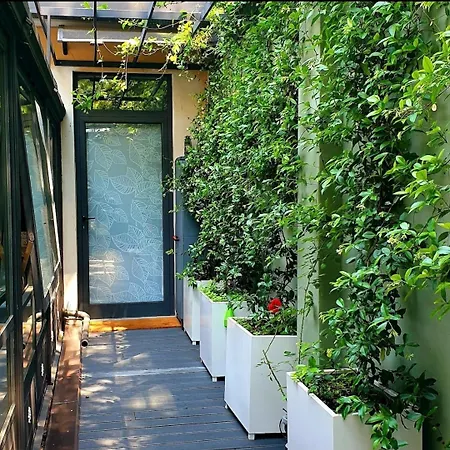 Jasmine Garden Apartment *